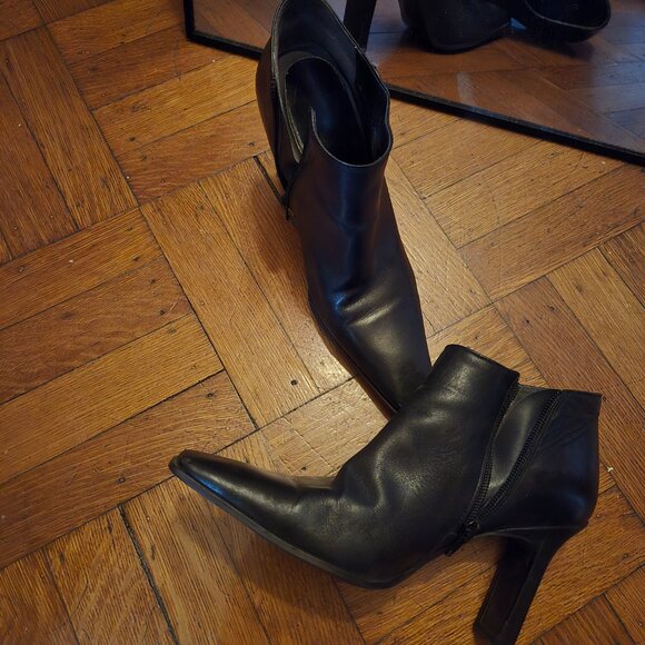 Nine West leather booties 7.5 Hp🔥🔥💓🔥 - Picture 4 of 7